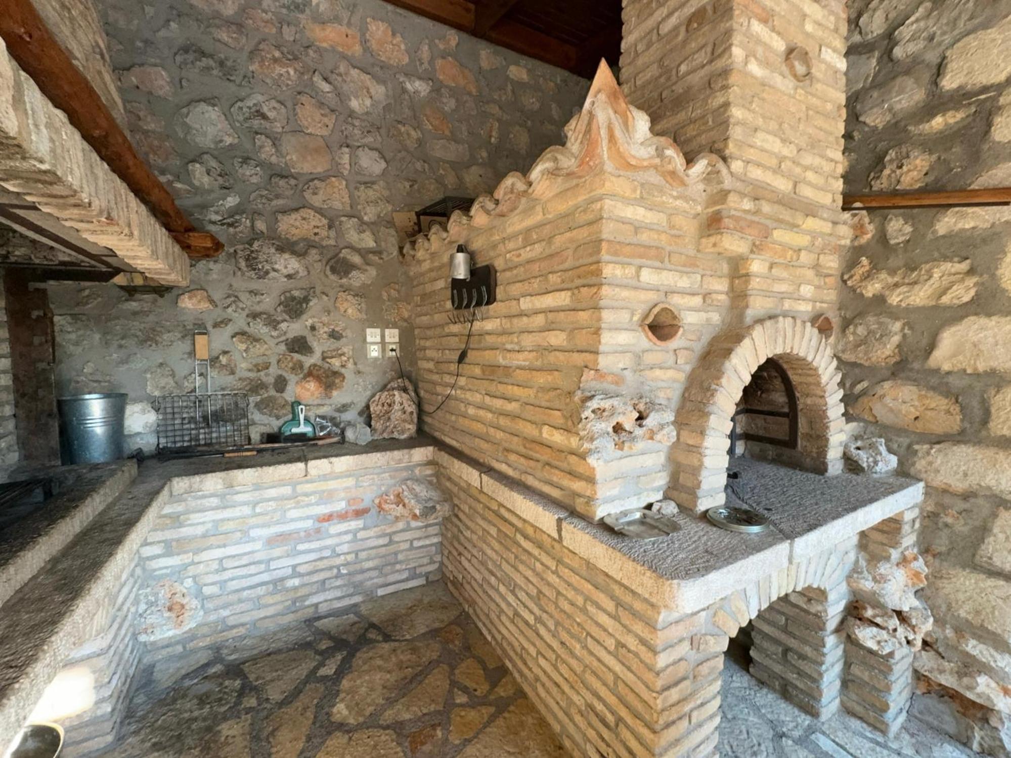 Terra Petra Villa At Psari Trikolonon Gortynia Psarion Exterior photo